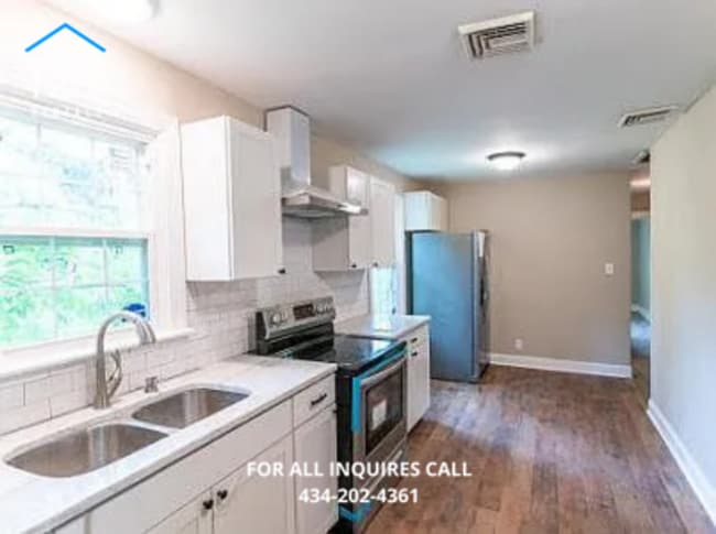 Building Photo - Spacious 2-Bedroom in the Heart of Lynchburg