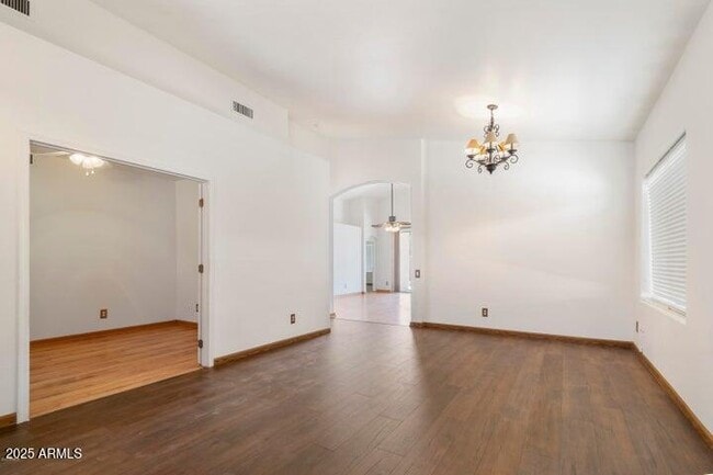 Building Photo - 4655 E Mountain Vista Dr