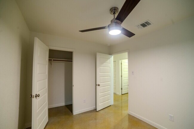 Building Photo - "Newly-built 3-Bed, 2-Bath Duplex on Switc...