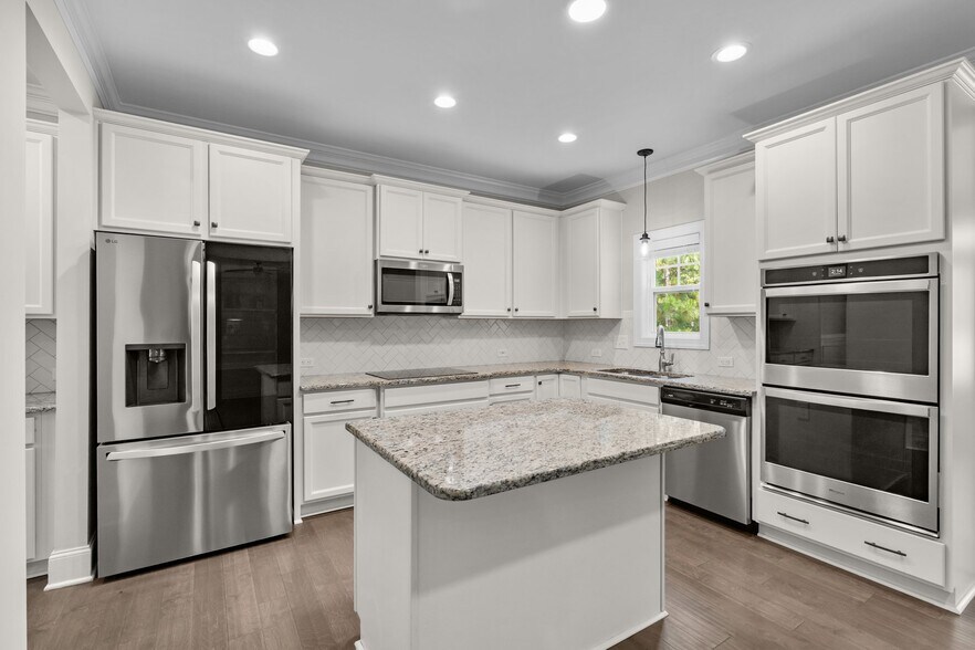 Building Photo - 830 Winston Pines Dr
