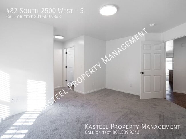 Building Photo - 482 S 2500 W