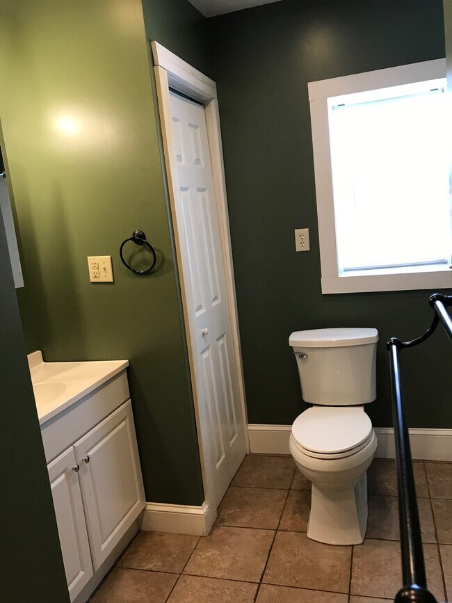 Bathroom - 128 Main St