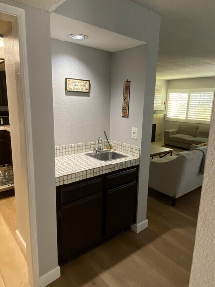 Wet Bar - 365 W Alameda Ave