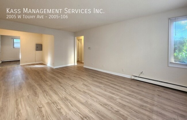 Building Photo - 2005 W Touhy Ave