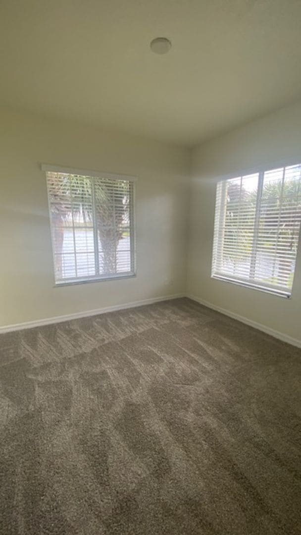 Building Photo - Gorgeous Light & Bright 3 Bedroom 2.5 Bath Townhome Corner Unit!!