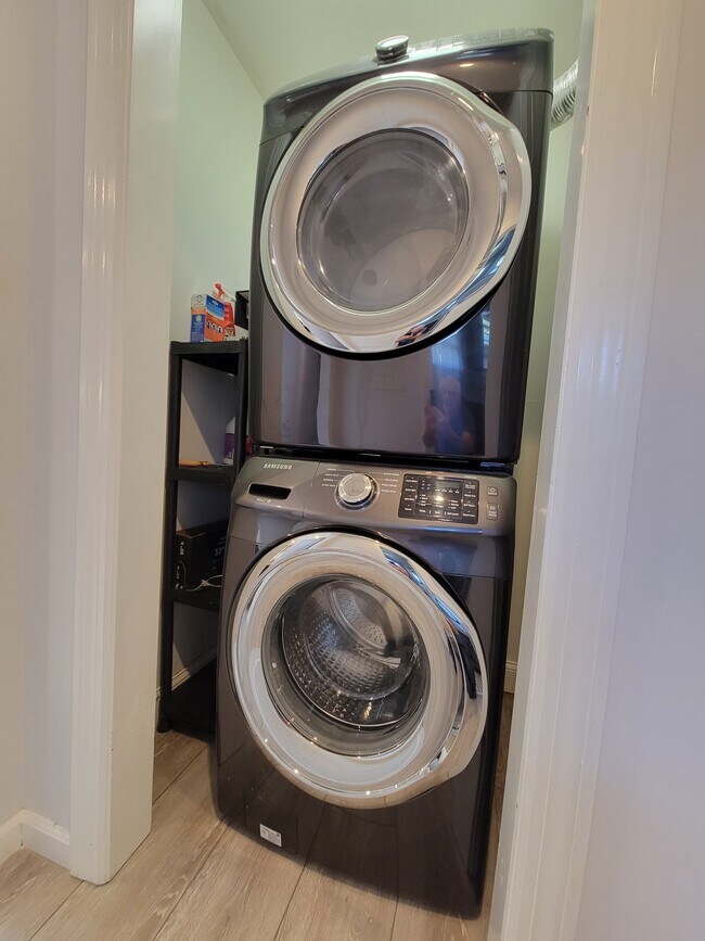 laundry, new - 2948 McGavock Pike