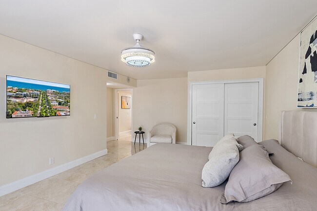 Building Photo - 3610 S Ocean Blvd