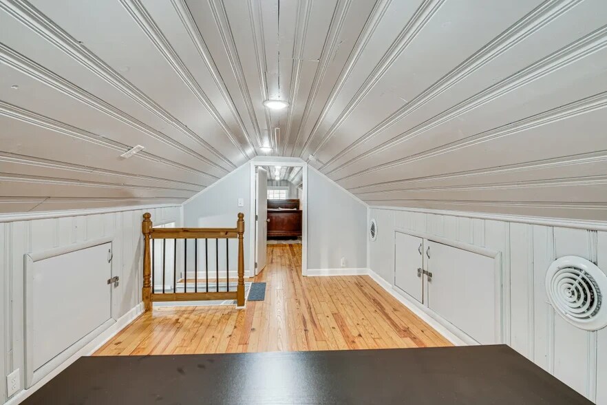 Building Photo - 432 Sargent Dr SE