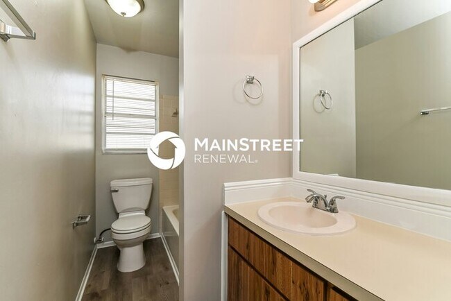 Building Photo - 3 Bedroom Pet-Friendly Home in CAPE CORAL,...
