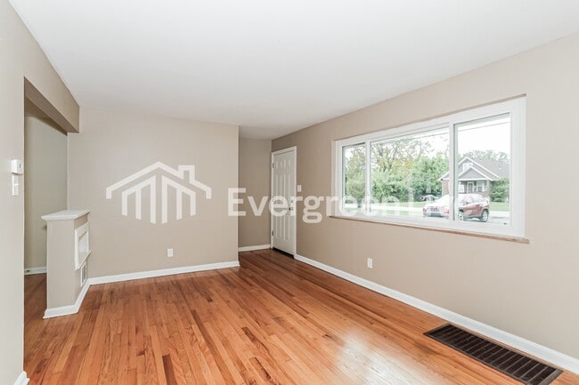 Building Photo - 154 Riddle Rd