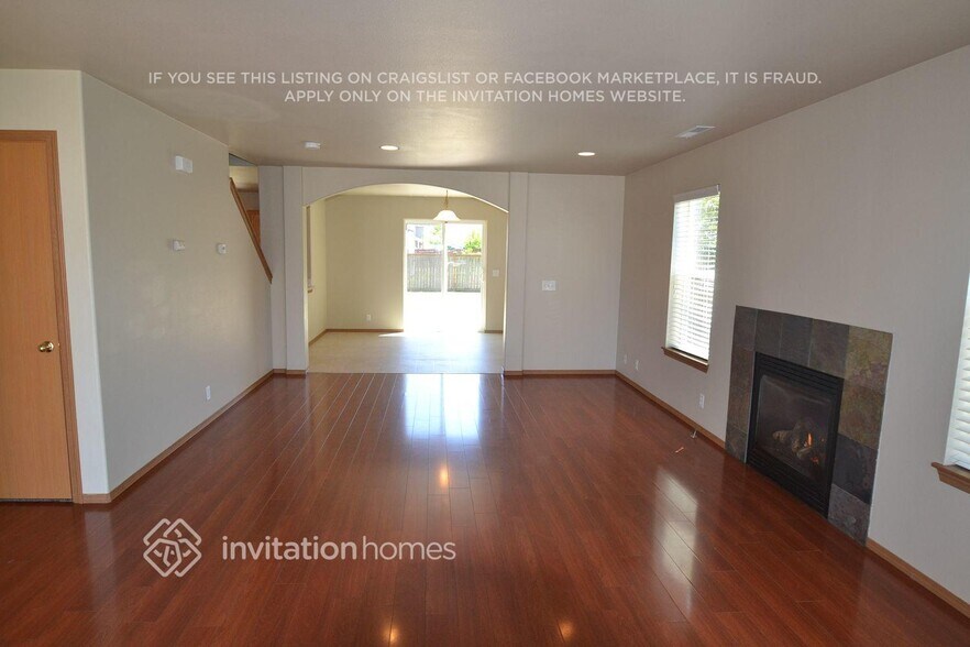 Building Photo - 206 Lane Blvd NE