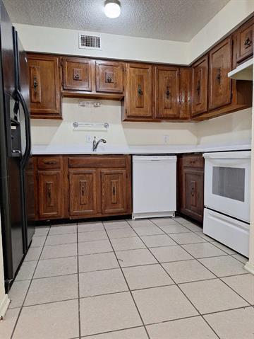 Building Photo - 129 Allencrest Dr