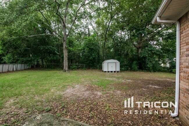 Building Photo - 504 Thyme Dr