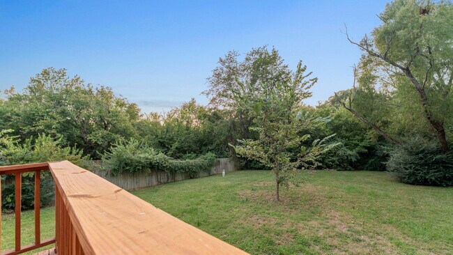Building Photo - "Cozy 3-Bedroom Fayetteville Home with Mod...