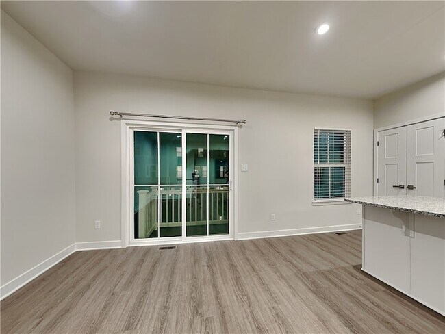 Building Photo - 4608 Spruce Rd