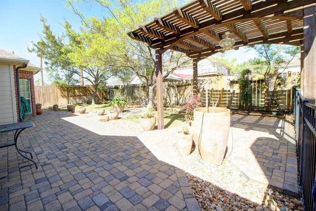 Building Photo - 19014 Canyon Frost Dr