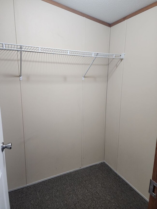 Building Photo - 306 E Spruce St