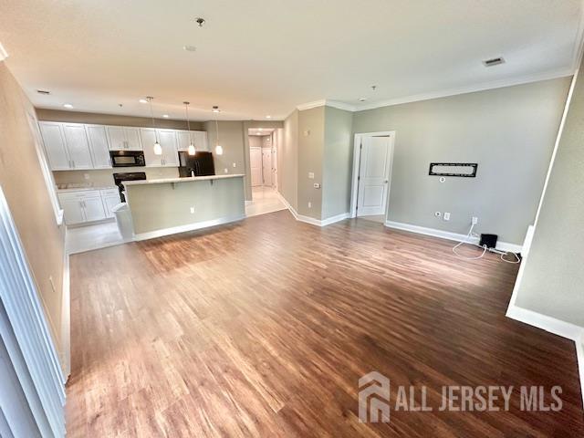 Building Photo - 6203 Fernandez Ct