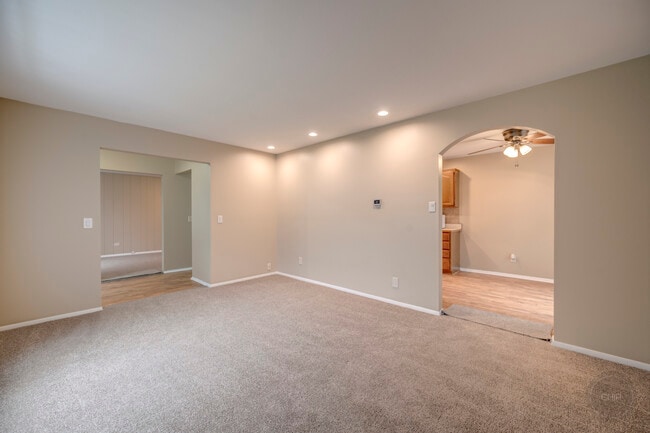 Building Photo - 46 Ingleshire Rd