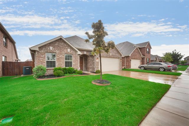 Building Photo - 4721 Lazy Oaks St