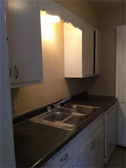 Building Photo - 275 N 7th St