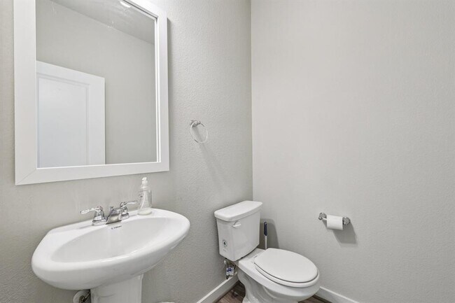 Building Photo - 111 Amber Fields Trail