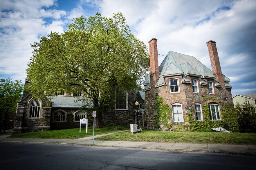 Building Photo - 119 Remsen St