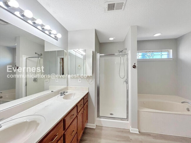 Building Photo - 1649 Central Trails Dr