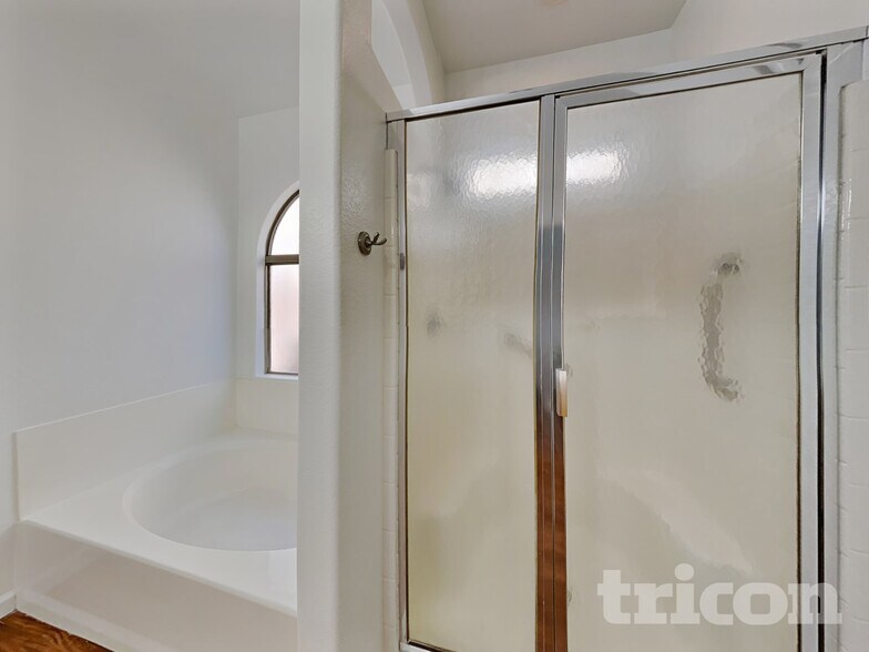 Building Photo - 12919 W Soledad St