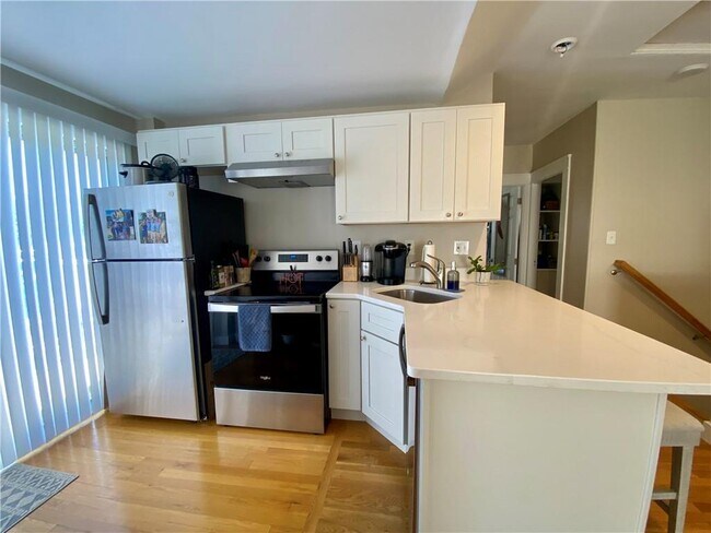 Building Photo - 30 Gould St