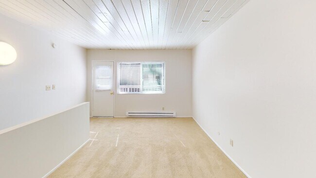 Primary Photo - 1313 E Foothill Blvd
