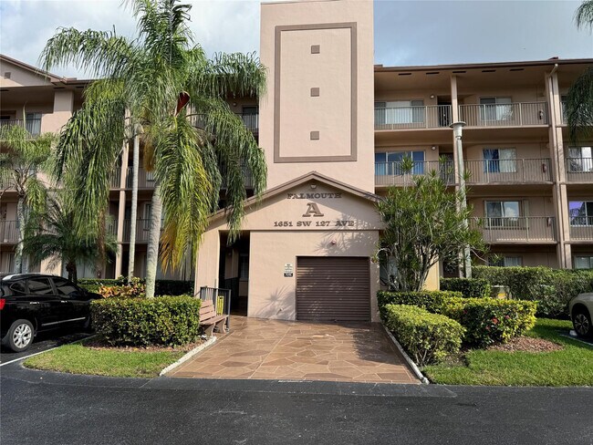 Building Photo - 1651 SW 127th Ave