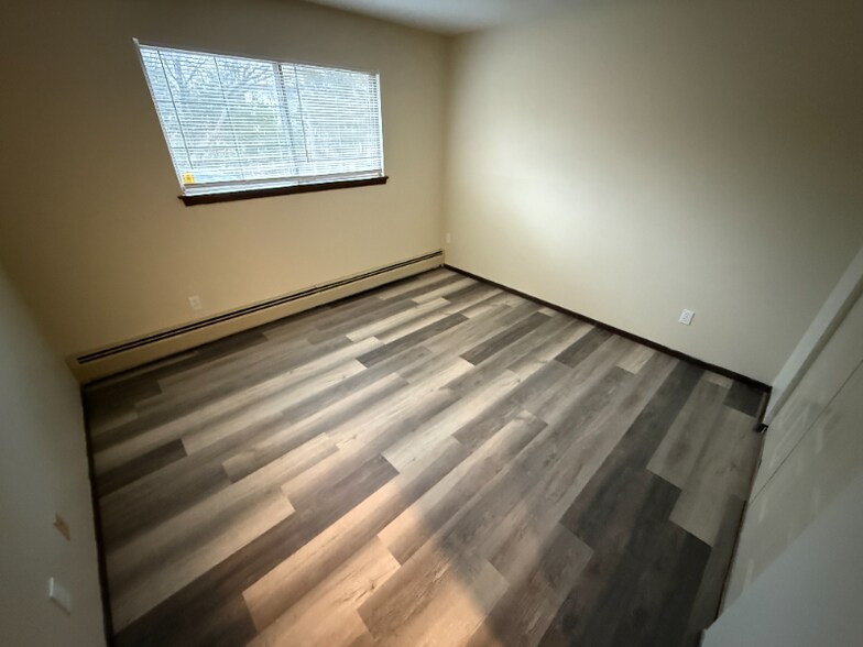 Building Photo - 202 Williamsburg Dr