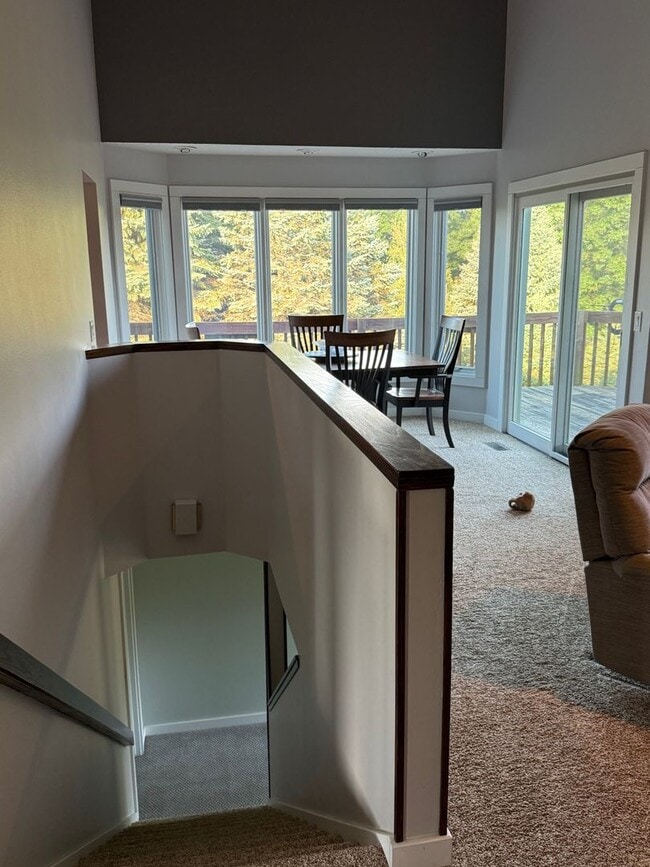 Building Photo - Rent: $2300; 3 Bed