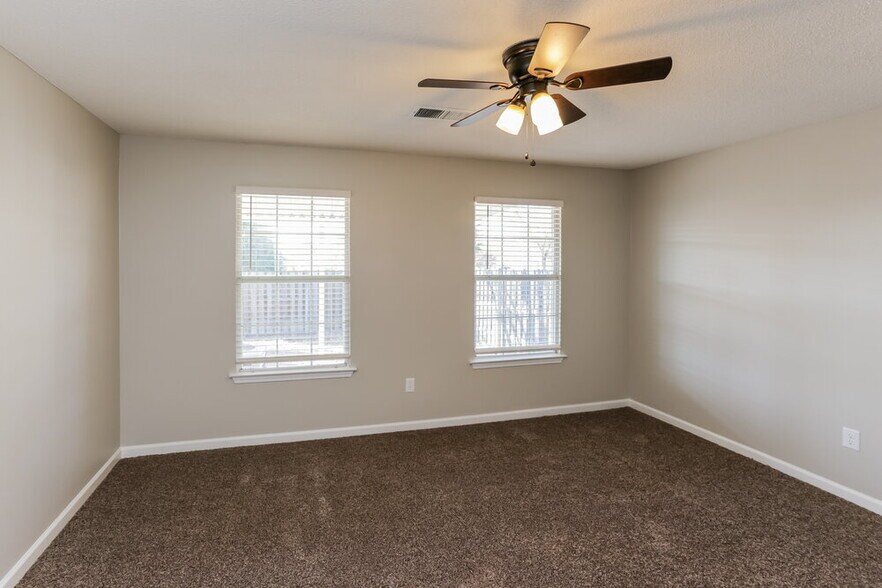 Building Photo - 7189 Atterbury Cir W