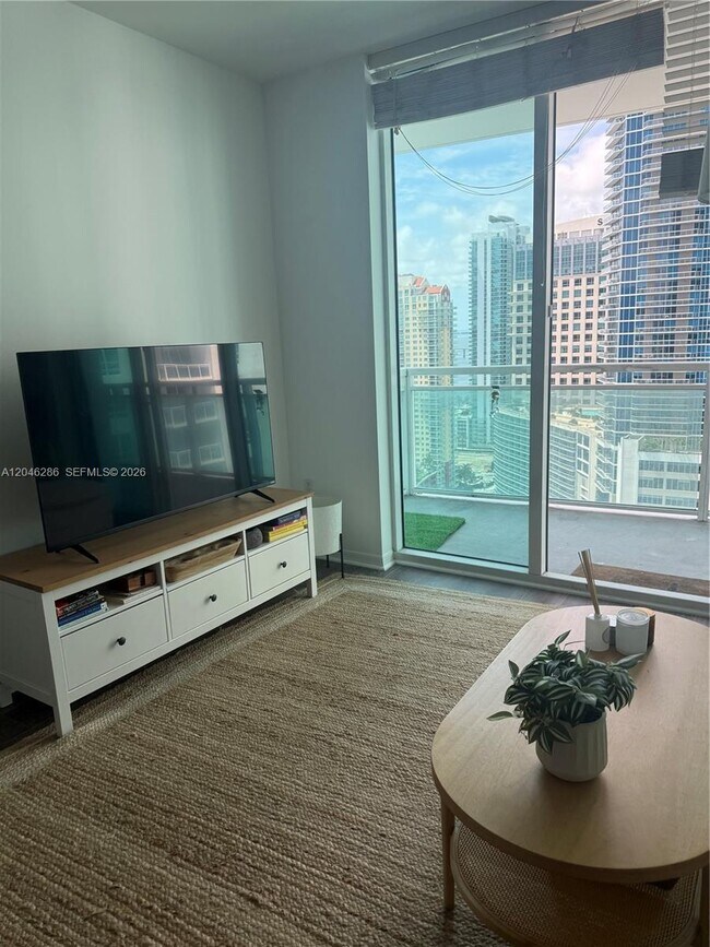 Building Photo - 950 Brickell Bay Dr
