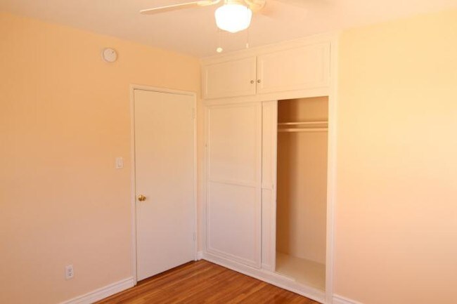 Building Photo - 1 bedroom in Los Angeles CA 90028