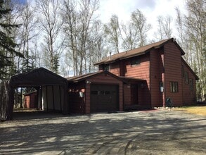 Building Photo - 860 S Century Dr