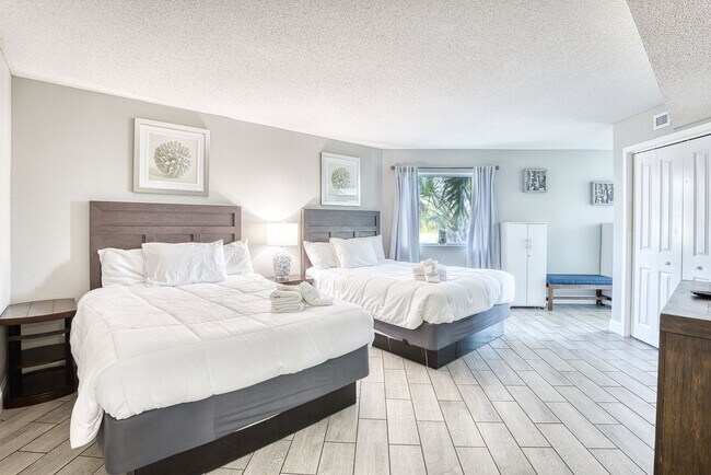 Building Photo - Oceanview Retreat at the Beach