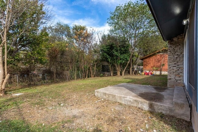 Building Photo - 9604 Crown Ridge Rd