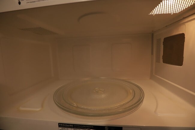 Building Photo - 257 Canby St