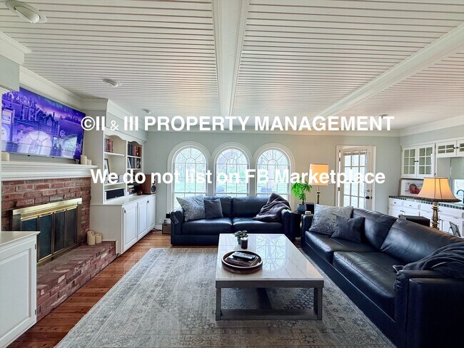 Building Photo - 1314 W Red Bridge Rd