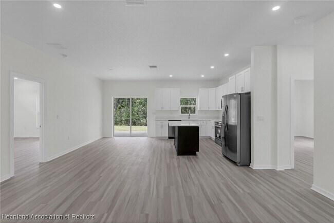 Building Photo - 7539 Bernal Dr