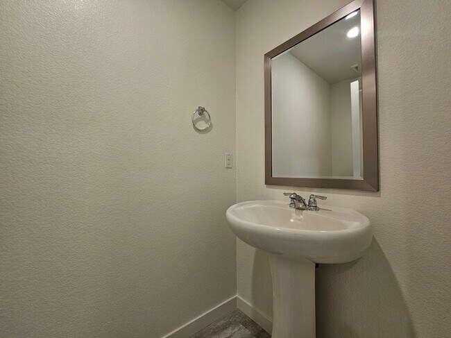 Building Photo - 8296 Whippersnapper Way