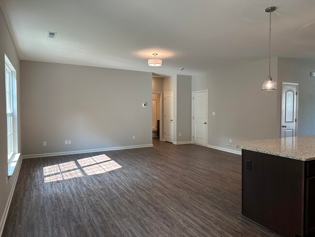 Building Photo - 129 Kirkstall Wy