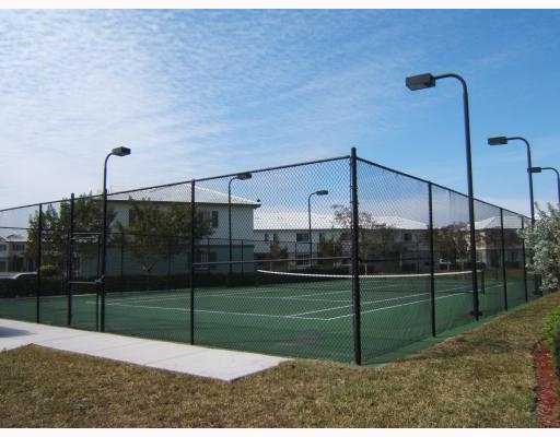 Building Photo - 1221 Lucaya Dr