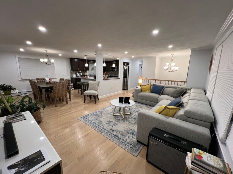 Building Photo - 51 Dawes St