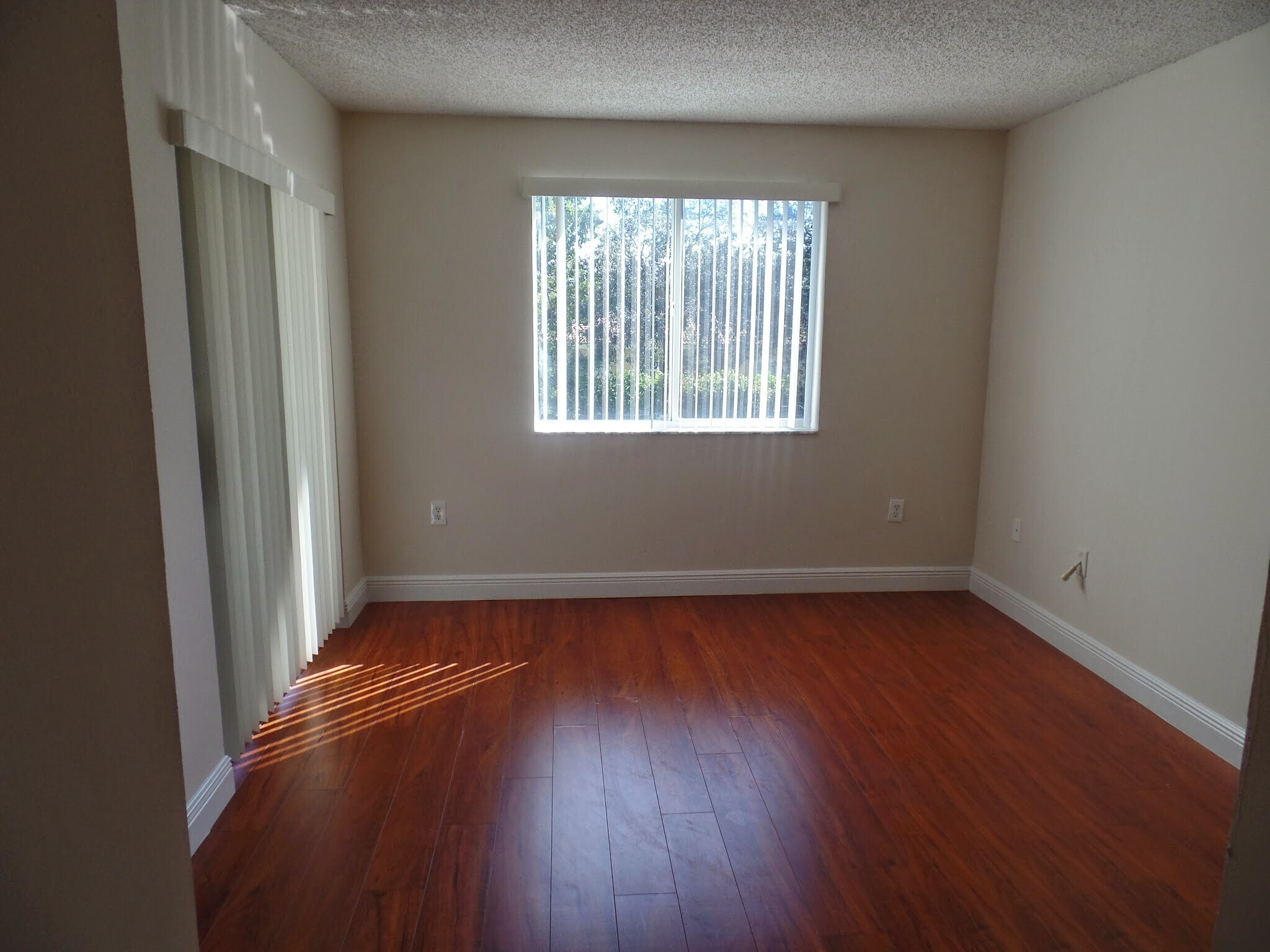 Building Photo - 3844 Lyons Rd