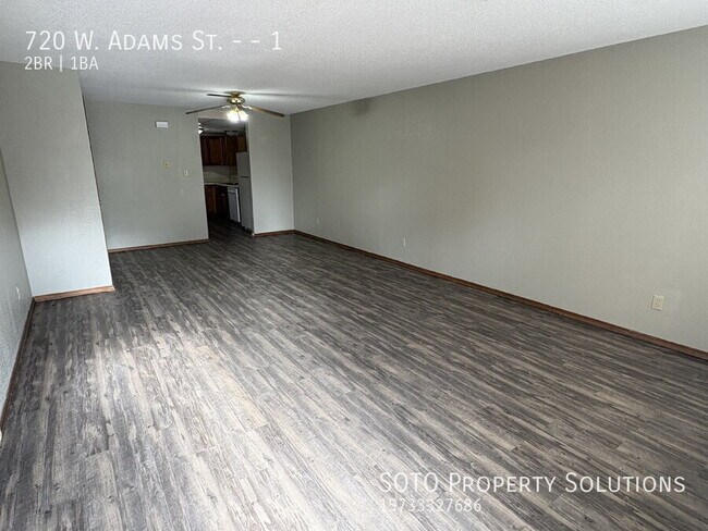 Building Photo - 720 W Adams St