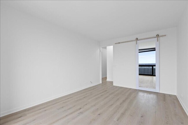Building Photo - 1 bedroom in Chicago IL 60613